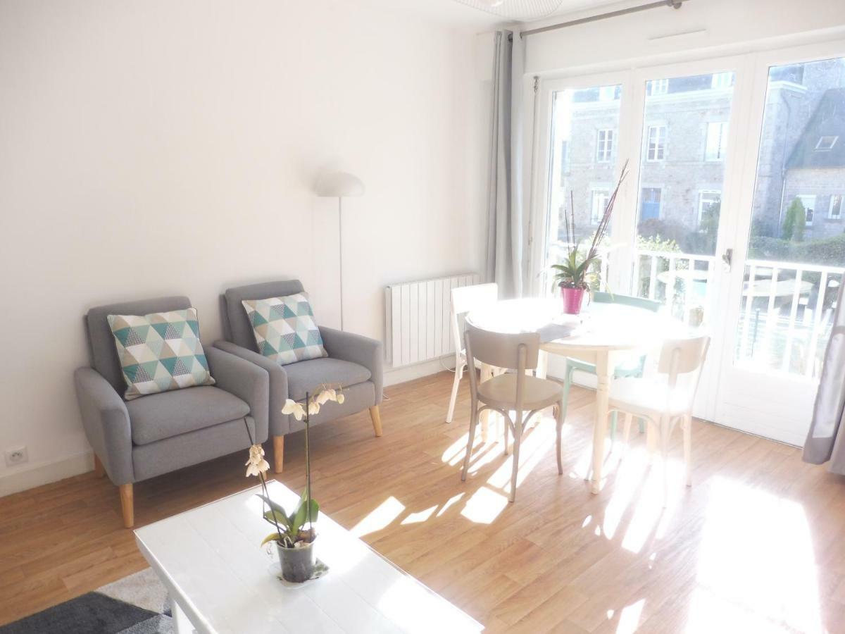 Le Pressoir Apartment Динан Екстериор снимка